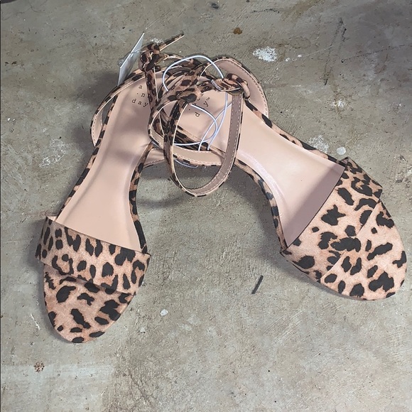 Leopard print flats - Picture 3 of 3